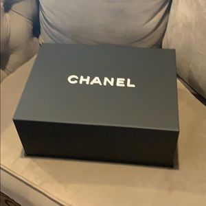 Chanel magnetic box